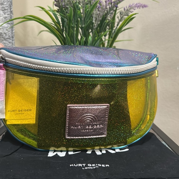 Kurt Geiger Vinyl Southbank Belt Bag - Picture 8 of 13